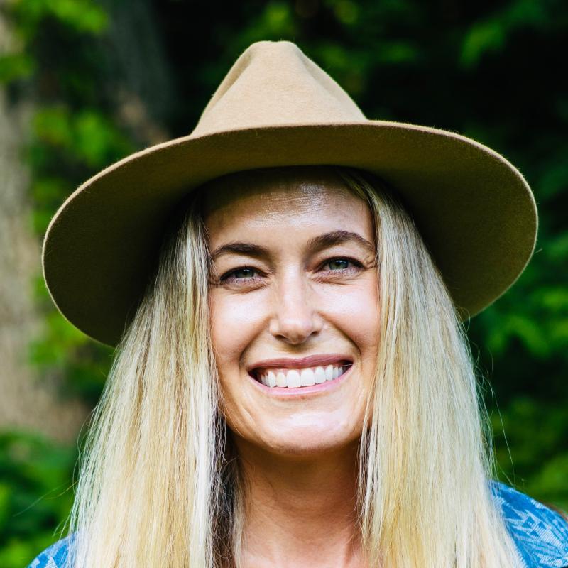 Elizabeth Claxton
